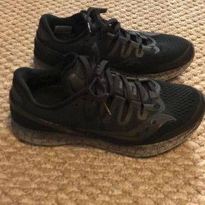 Saucony ever run shoes